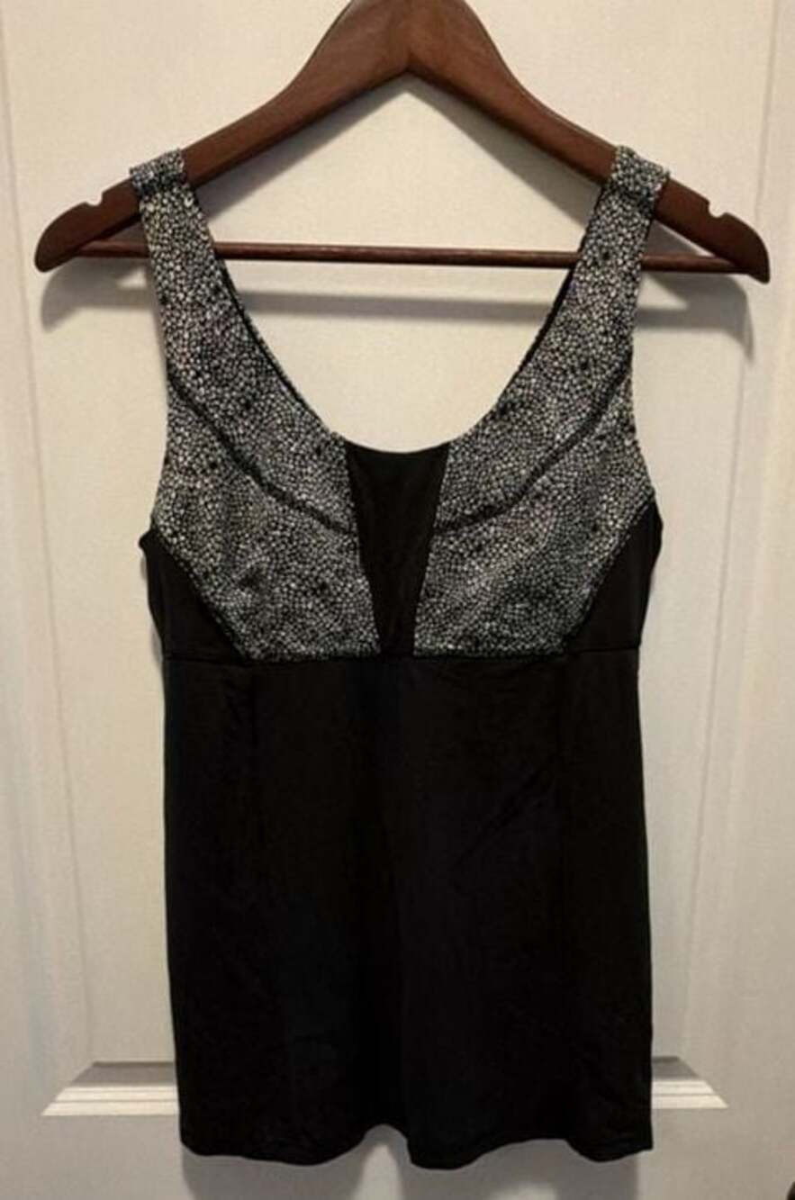 Lululemon Athletica Wrapper's Delight Tank Black White Pattern Size 10